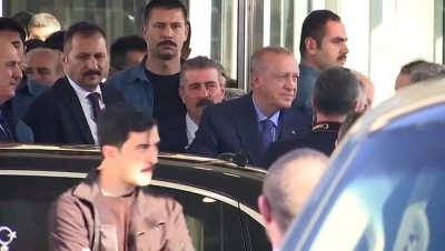 Cumhurbaşkanı Erdoğan, Eyüpsultan Belediyesi'ni ziyaret etti - İSTANBUL