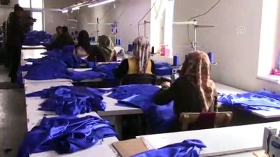 tekstil atolyesi - Hem meslek öğrenip, hem para kazanıyorlar - ADIYAMAN Videosu