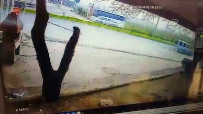 akaryakit istasyonu - Samsun'da otomobil devrildi: 2 yaralı  Videosu