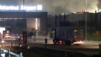  Atatürk Havalimanı’ndan yola çıkan dev konvoy İstanbul Havalimanı’na ulaştı 