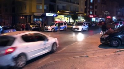 ticari taksi - İzmir'de trafik kazası: 2 yaralı  Videosu