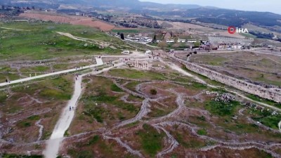 termal su -  'Beyaz Cennet'te gün batımı turistleri mest etti...Antik kent havadan görüntülendi  Videosu