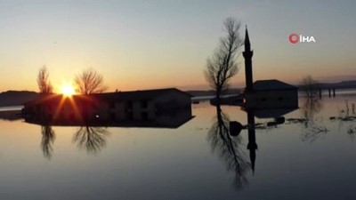 baraj golu -  Kars’ta sular altında kalan cami havadan görüntülendi  Videosu