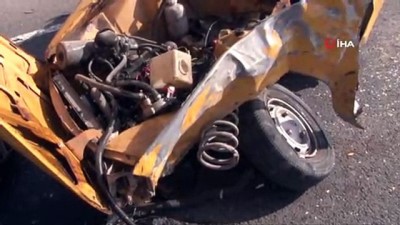  Otomobille minibüs çarpıştı: 6 yaralı 