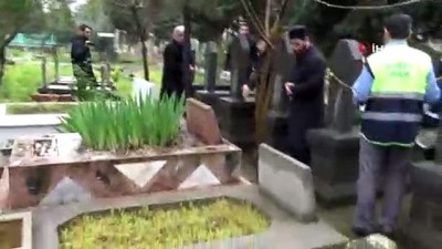  Siverek'te, şehit polisler mezarları başında anıldı 