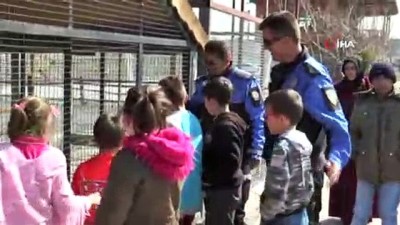 at ciftligi -  Toplum Destekli Polisler Otizmli Çocuklara At Çiftliğini Gezdirdi  Videosu