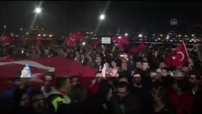 miting alani - Uber şoförlerinden protesto - İSTANBUL Videosu