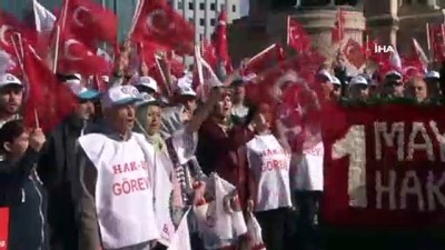 kamu iscisi -  HAK- İŞ sendikası Taksim'deki Cumhuriyet Anıtı'na çelenk bıraktı  Videosu