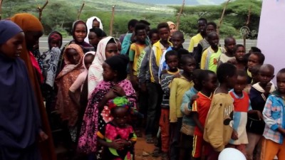 su kanali - Türk dernekten Etiyopya'da bir kasabaya yardım  Videosu