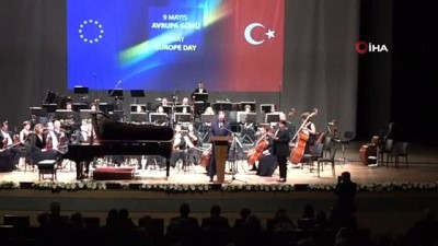 strateji -  Bakan Çavuşoğlu: “Türkiye'nin tam üyeliği tabii ki Türkiye için çok önemlidir. Şüphesiz AB'yi daha güçlü ve müreffeh kılacaktır”  Videosu