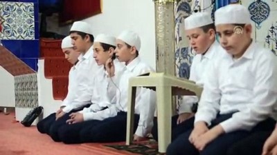 teravih namazi - Mukabele geleneğini genç hafızlar yaşatıyor - KÜTAHYA  Videosu