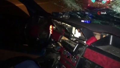 aydinlatma diregi -  Başkent’te sertifikalı sürücü direğe çarptı: 2 yaralı  Videosu