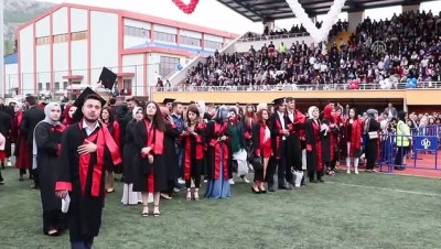ilahiyatci - Tokat Gaziosmanpaşa Üniversitesinde mezuniyet heyecanı  Videosu
