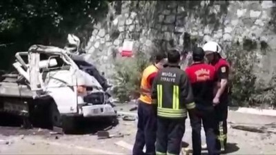Çekici uçuruma yuvarlandı: 2 ölü, 1 yaralı - MUĞLA 