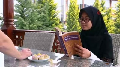 iktisat -  Yurtdışı Türkler ve Akraba Topluluklar Başkanlığından Endenozyalı Öğrencinin Annesine Anneler Günü Sürprizi Videosu