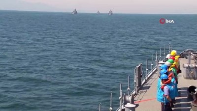  Deniz Kurdu-2019 tatbikatı için açılan gemiler Çanakkale Boğazı’ndan geçti