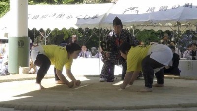 gures - Japonya'da Anneler Günü için kadınlara özel sumo turnuvası düzenlendi Videosu
