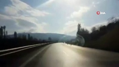 tehlikeli yolculuk -  Bursa'da ölüm yarışı kamerada  Videosu