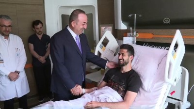 Dışişleri Bakanı Çavuşoğlu, Emre Akbaba'yı ziyaret etti - İSTANBUL