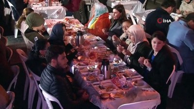 hassasiyet -  Fatih’te sokak sahuru geleneği sürüyor  Videosu