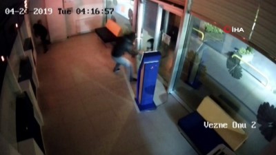 adam yaralama -  İstanbul’da 5 ilçede özel harekat destekli hırsızlık operasyonu: 12 gözaltı  Videosu