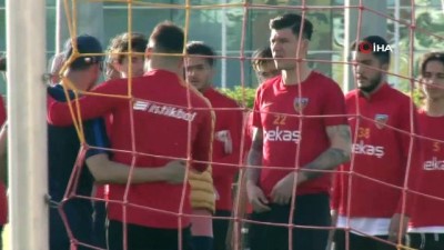 yildiz futbolcu - İstikbal Mobilya Kayserispor, Akhisarspor hazırlıklarına başladı Videosu
