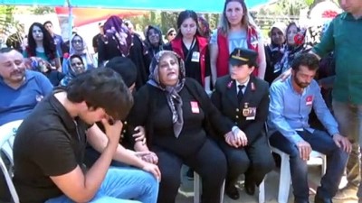 sehit annesi -  Antalya şehidini son yolculuğuna uğurladı  Videosu