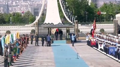 makam araci -  Cumhurbaşkanı Erdoğan, Irak Başbakanı Abdulmehdi’yi resmi tören ile karşıladı Videosu