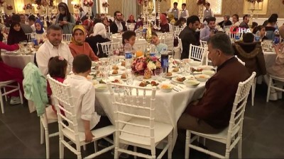 iftar sofrasi -  Engelli vatandaşlar ve aileleri Başakşehir’de iftarda buluştu  Videosu
