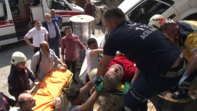 ticari taksi -  Küçükçekmece’de akıl almaz kaza Videosu