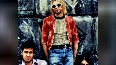 rock - Kurt Cobain, Prince ve Jimi Hendrix gibi rock yıldızlarının eşyaları New York'ta açık artırmada Videosu