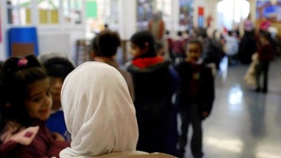 asiri sagci - Avusturya’da ilkokullarda başörtüsü yasağı mecliste kabul edildi  Videosu