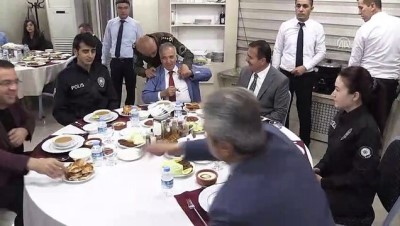 emniyet muduru - Hakkari'de iftar programı  Videosu