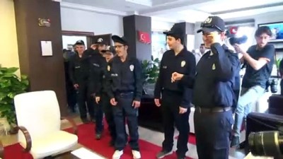 polis kiyafeti -  Özel çocuklar 1 günlüğüne polis oldu  Videosu