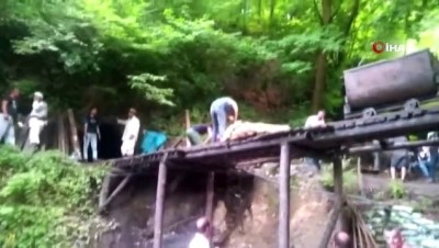 kacak maden ocagi -  Doğum gününe bir hafta kala kaçak ocaktaki göçüğün altında kalan genç hastanede hayatını kaybetti  Videosu