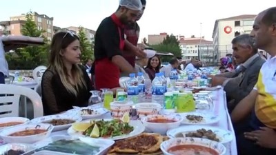 uzun omur -  Siverek'te şehit aileleri ile gazi ve yakınlarına iftar yemeği  Videosu