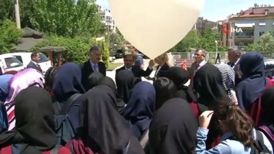 sparta -  Türk bayraklı meteoroloji balonu gökyüzüne uçuruldu  Videosu