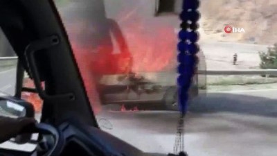  Zigana’da korkutan araç yangını 