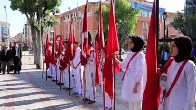 yan etki - 19 Mayıs Atatürk'ü Anma, Gençlik ve Spor Bayramı - KARAMAN  Videosu