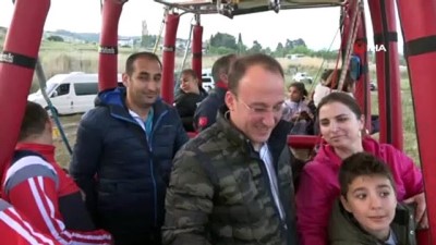 sicak hava balonu -  19 Mayıs’ı göklerde kutladılar Videosu
