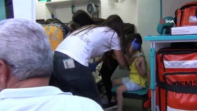 hamile kadin -  Adana’da trafik kazası 1’i hamile 3 yaralı Videosu