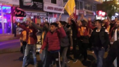 hanli - Ardahan’da Galatasaraylıların ’şampiyonluk’ kutlamaları Videosu