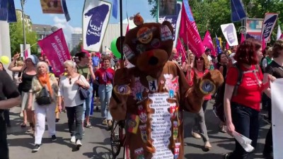 asiri sagci - Avrupa'daki ırkçılık Almanya'da protesto edildi - BERLİN Videosu