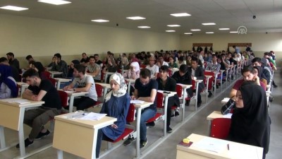 yabanci ogrenciler - CÜ'nün yabancı öğrenci sınavına 'rekor' başvuru - SİVAS Videosu
