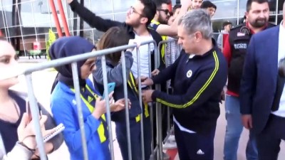 tezahur - Fenerbahçe kafilesi, Erzurum'a geldi - ERZURUM Videosu