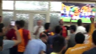 Şanlıurfa’da Galatasaraylı taraftarın şampiyonluk sevinci
