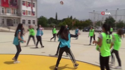 kadin haklari - Türkiye’nin ilk ’Netball’ maçı Denizli’de yapıldı  Videosu