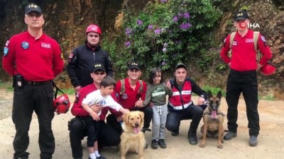  Kayıp çocuklar ormanlık alanda bulundu 