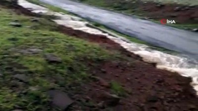 dere yatagi -  Şiddetli yağış sele neden oldu Videosu