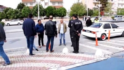sivil polis -  Trafikte çıkan kavgada sivil polisin burnu kırıldı Videosu